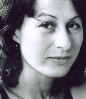 Lesley Downer- Puntea viselor   .PDF